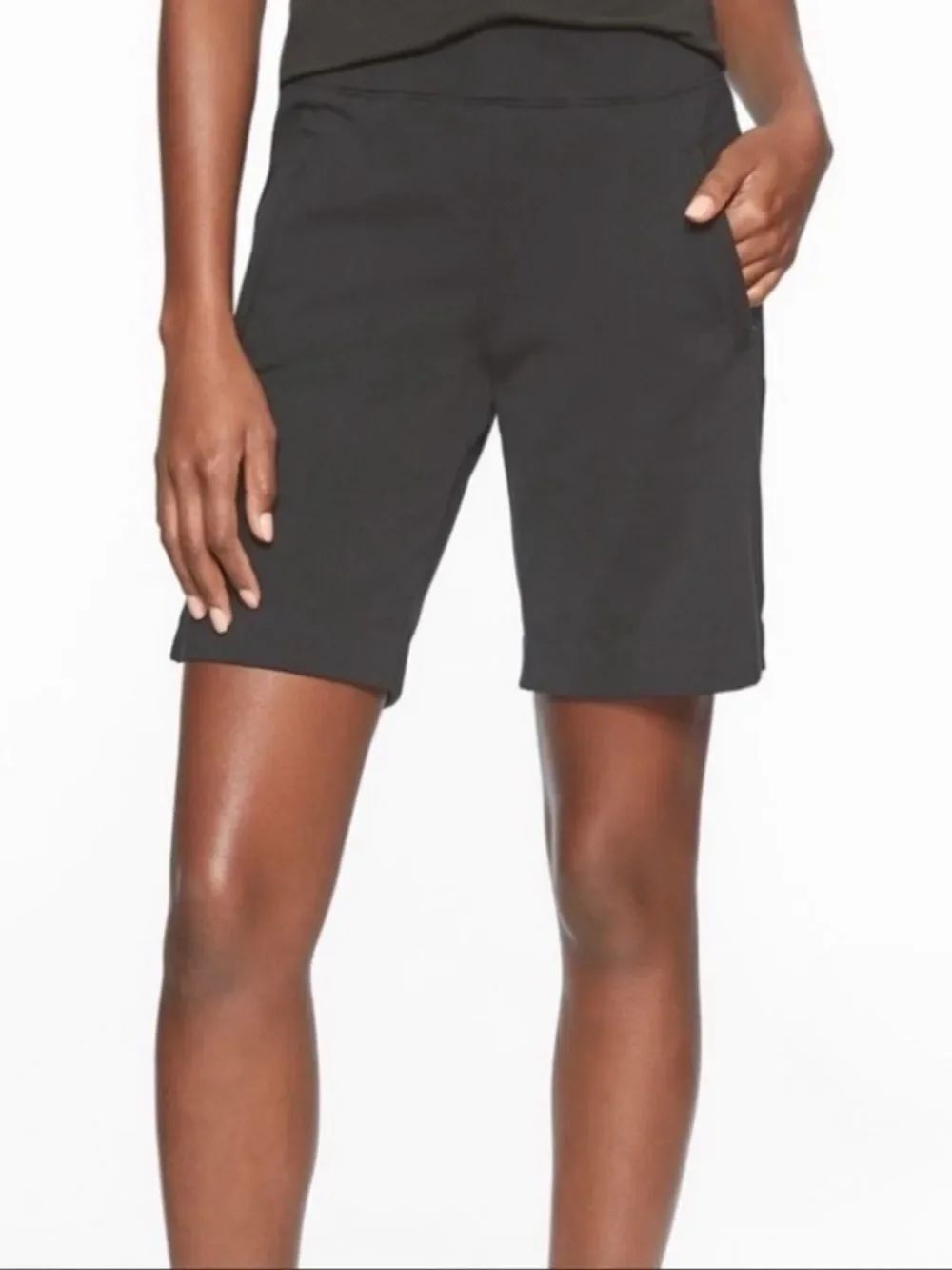 Athleta Modern Metro Shorts Black Womens Medium